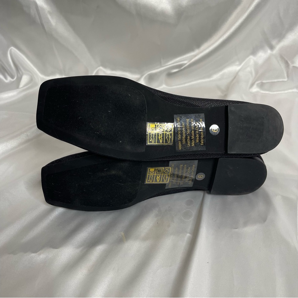 JEFFREY CAMPBELL GERALDINE BLACK MESH GOLD
CHAIN BALLET FLATS SIZE 6 - Picture 10 of 11